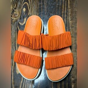 Sorel  Womens Roaming Two Strap Slide Sandals | Desert Sun/Cha | New 7.5